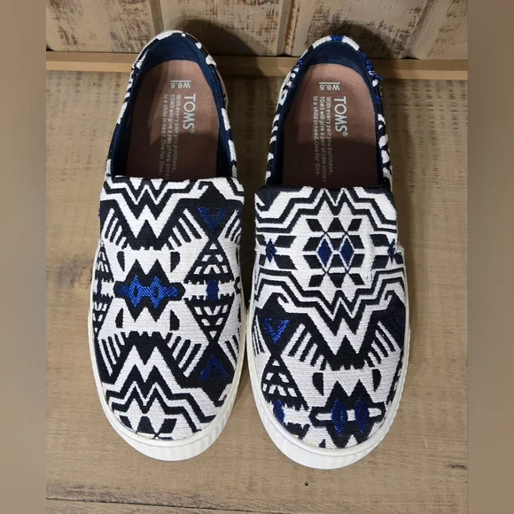 Toms Embroidered Slip On Sunset Stellar Blue Jacquard Womens Shoes Size 6.5 - Picture 2 of 10